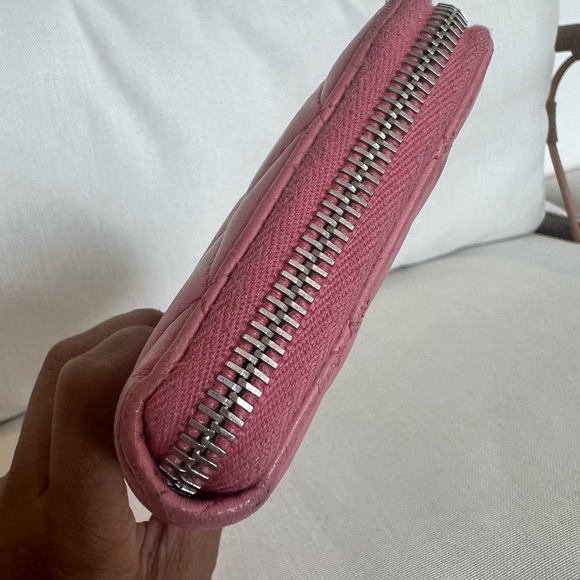 ⛔️SOLD⛔️Chanel Pink Zippy Wallet - Picture 8 of 8